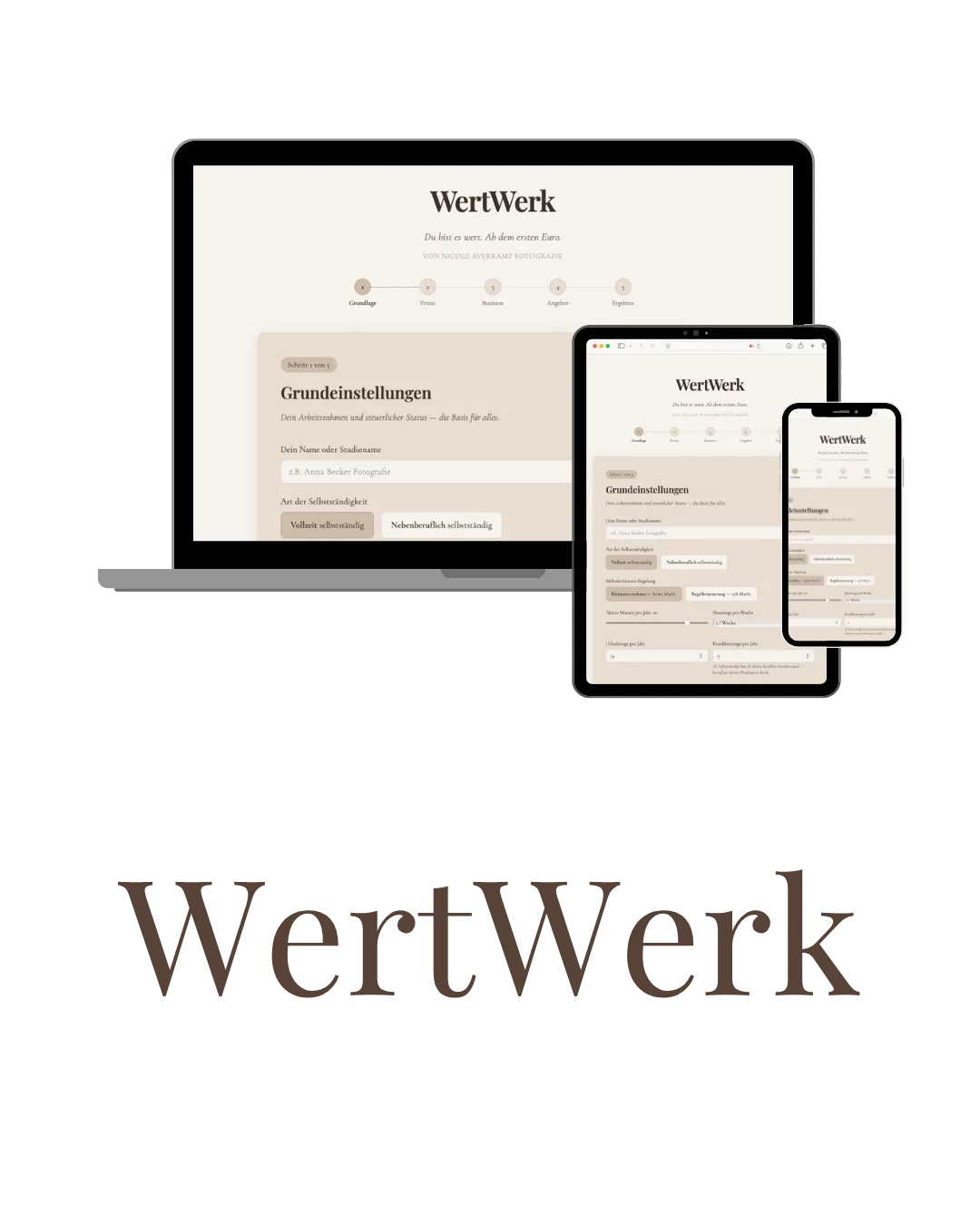 WertWerk — Preiskalkulator für Familienfotografinnen auf Laptop, Tablet und Smartphone