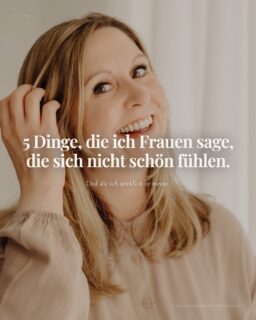 5 Dinge, die ich Frauen sage, die sich nicht schön fühlen.

Und die ich wirklich so meine.

Fast jede Frau, die zu mir kommt, sagt beim Reinkommen irgendwann: Ich bin eigentlich nicht so der Foto-Typ.

Manchmal entschuldigend. Manchmal fast ein bisschen wütend — auf sich selbst.

Ich hör's. Und ich denke jedes Mal: Das glaube ich dir. Aber du liegst trotzdem falsch.

Du bist nicht unfotogen. Du hast nur noch niemanden vor der Kamera getroffen, der dich wirklich sieht.

Fotogen ist kein Typ — es ist ein Gefühl. Und das Gefühl kann entstehen.

Du siehst Doppelkinn. Dein Kind sieht Mama. Dieser Unterschied ist alles.

Du musst nicht erst wieder werden. Du bist schon. Jetzt. In diesem Körper, in diesem Leben, in dieser Phase.

Und du verdienst Bilder davon — nicht irgendwann. Jetzt.

👉 Kennst du eine Mama, für die das gerade gilt? Schick ihr das. 🤍

#familienfotografie #familienfotografinnrw #familienfotografbottrop #familienshooting #mamafotografie #sichtbarkeit #selbstliebe #familienfotografruhrgebiet #newbornfotografie #kindheitserinnerungen #familienfotografnrw